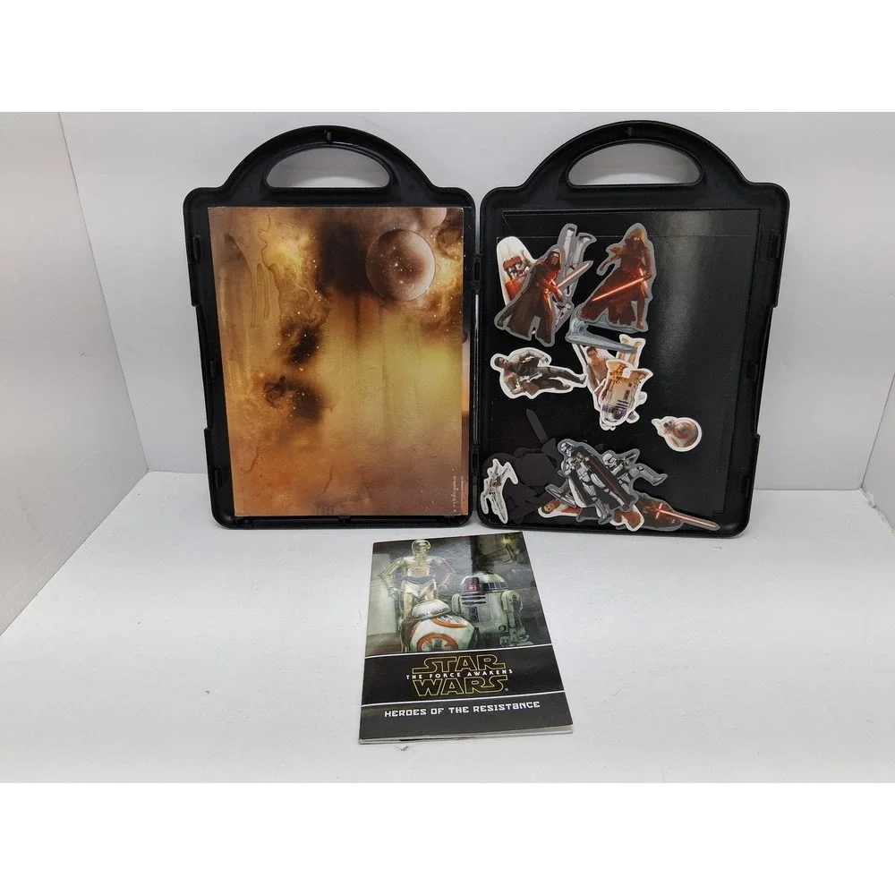 Star Wars The Force Awakens Book and Magnetic Playset Case 30 Magnets 6 Scenes